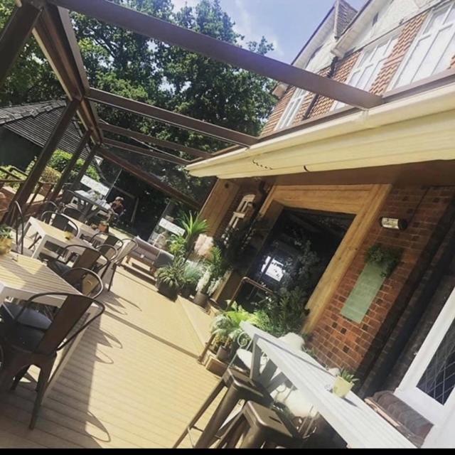 The Admiral Cunningham Hotel Bracknell Exterior photo