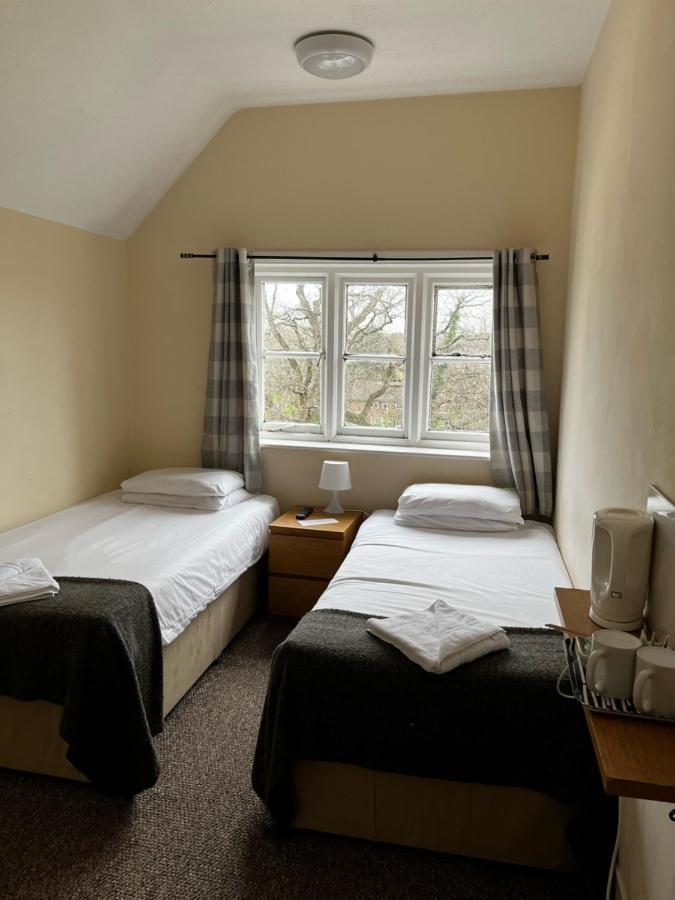 The Admiral Cunningham Hotel Bracknell Exterior photo